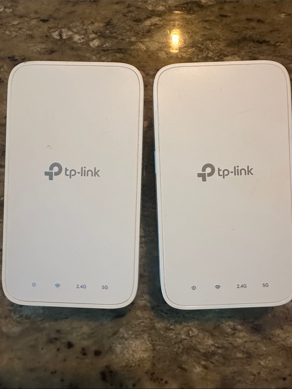 TP-Link White Dual-Band Powerline Wi-Fi Extenders (Pair)